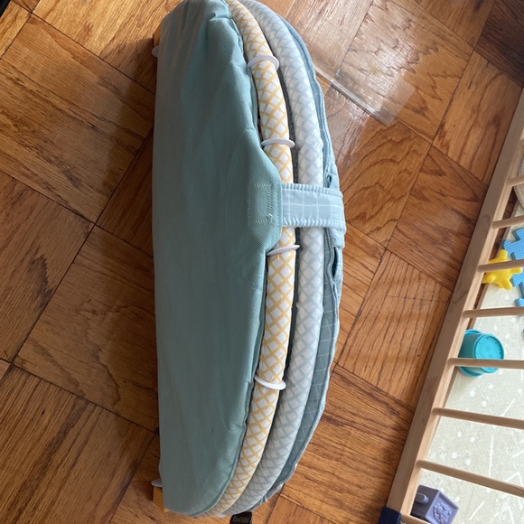 Yookidoo 3-in-1 Urban Baby Gym Lay to Sit-Up Play Mat - Picture 8 of 15